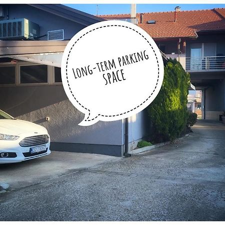 Apartment Anna - Free Pickup From Or Dropoff To Zagreb Airport At Any Time, Please Give Three Days Advance Notice - Long-Term Parking With Airport Transport Possibility Velika Gorica Exterior foto